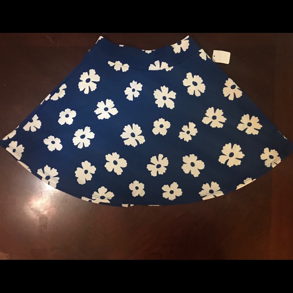 🆕 B_Envied Blue/White Flower Print Mini Skirt-Sm